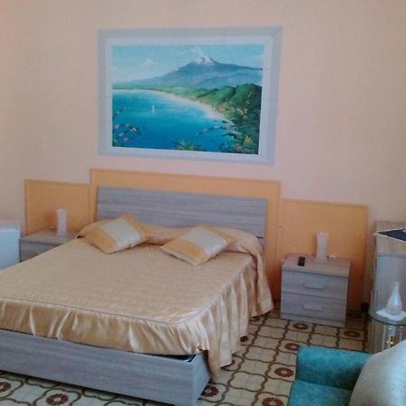 לינה וארוחת בוקר מסקלי Beb I Delfini Di Casa Paola מראה חיצוני תמונה