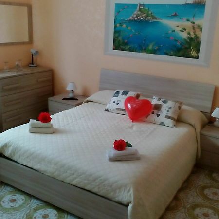 לינה וארוחת בוקר מסקלי Beb I Delfini Di Casa Paola מראה חיצוני תמונה