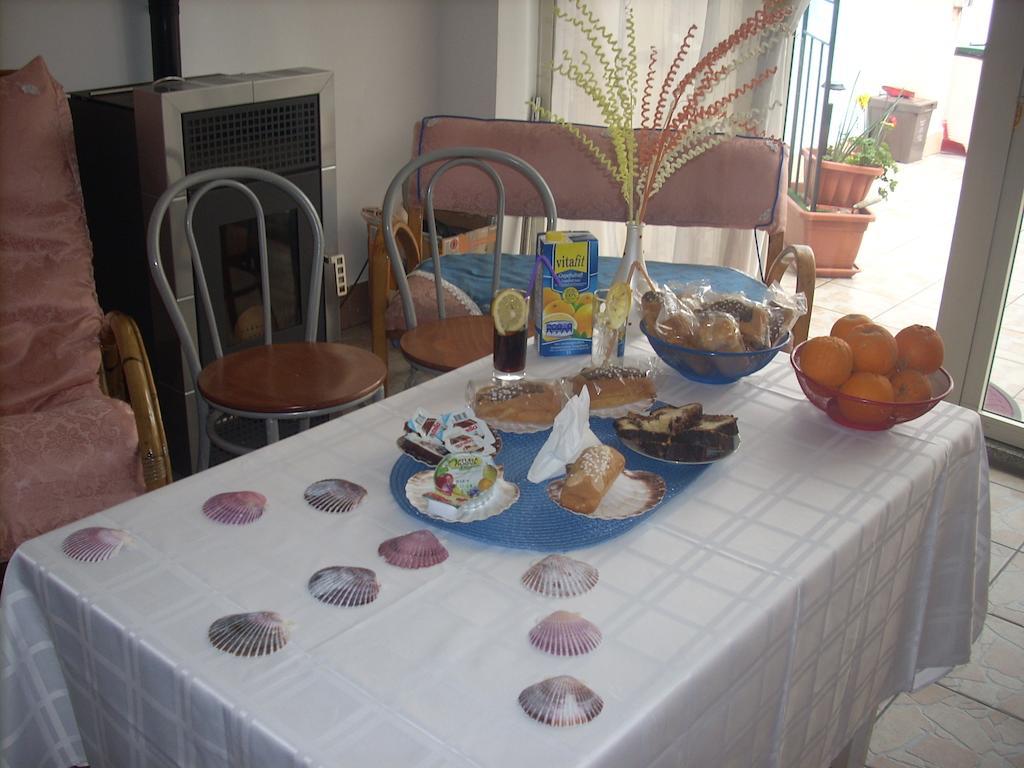לינה וארוחת בוקר מסקלי Beb I Delfini Di Casa Paola מראה חיצוני תמונה
