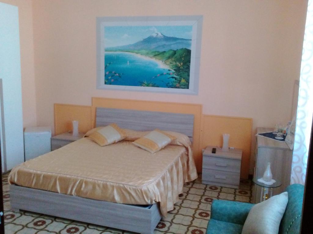 לינה וארוחת בוקר מסקלי Beb I Delfini Di Casa Paola מראה חיצוני תמונה