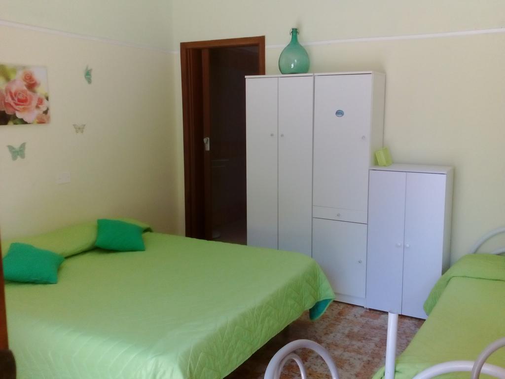 לינה וארוחת בוקר מסקלי Beb I Delfini Di Casa Paola מראה חיצוני תמונה